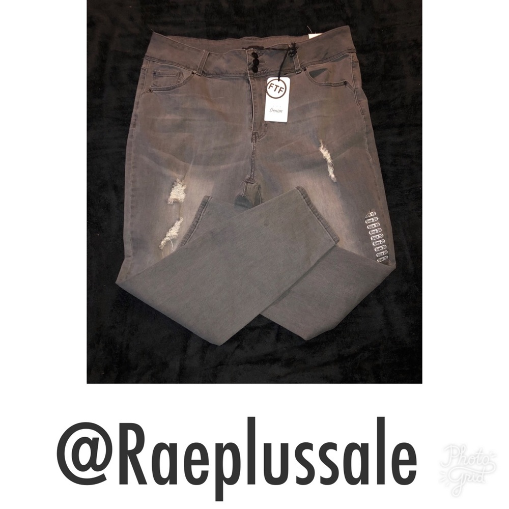 Fashion To Figure Grey Skinny Jeans / US 20